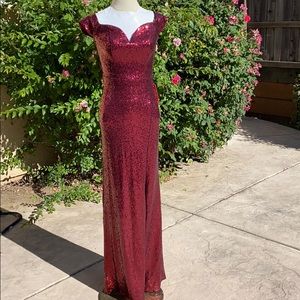 This cap sleeve sequence burgundy dress